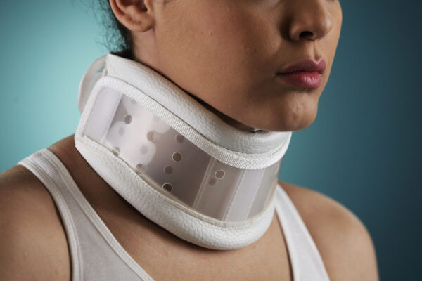 Collier cervical semi-rigide C2 – Image 2